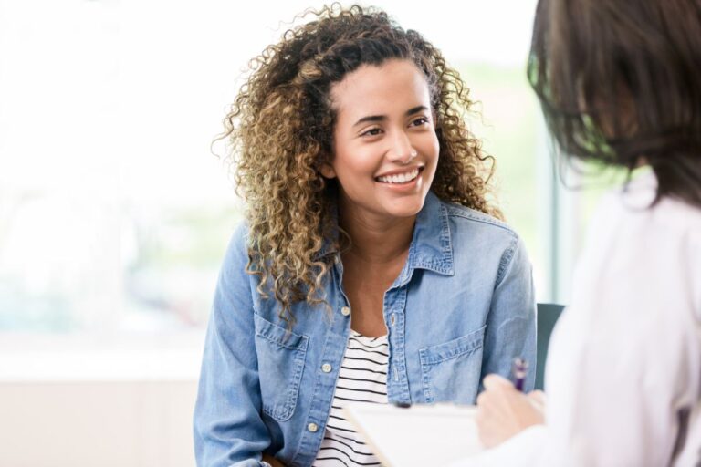 The Benefits of Choosing An Orthodontist Over Mail-Order Aligners
