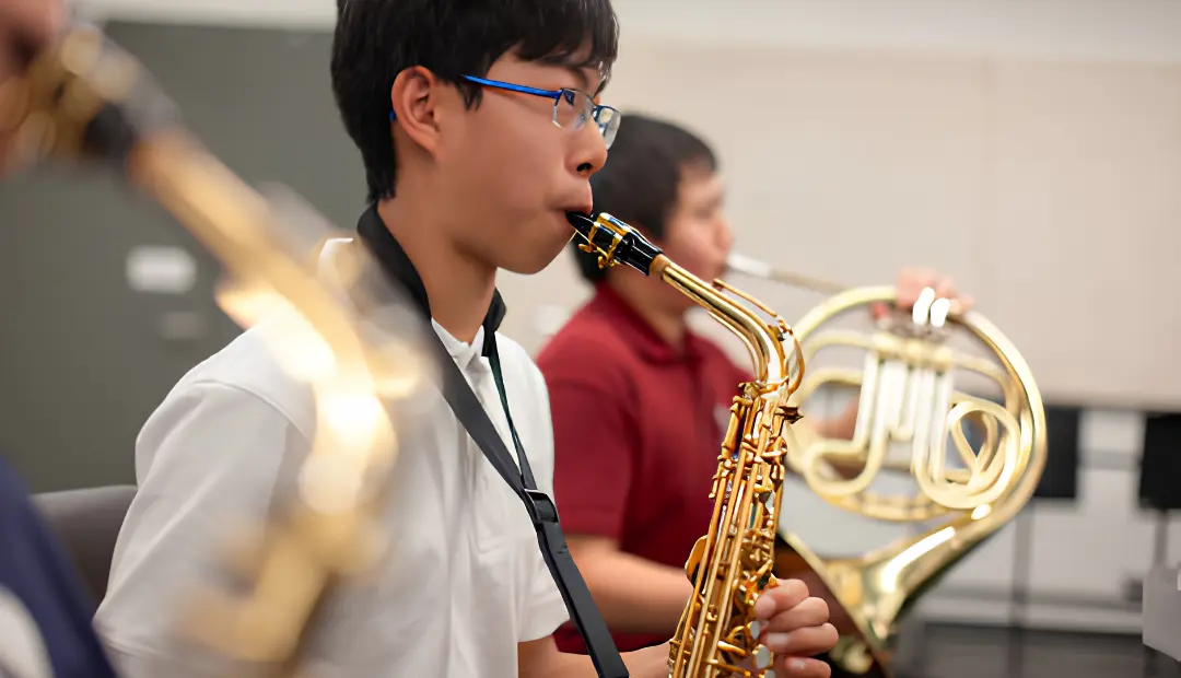 Can You Play a Musical Instrument With Braces? A Parent’s Guide!